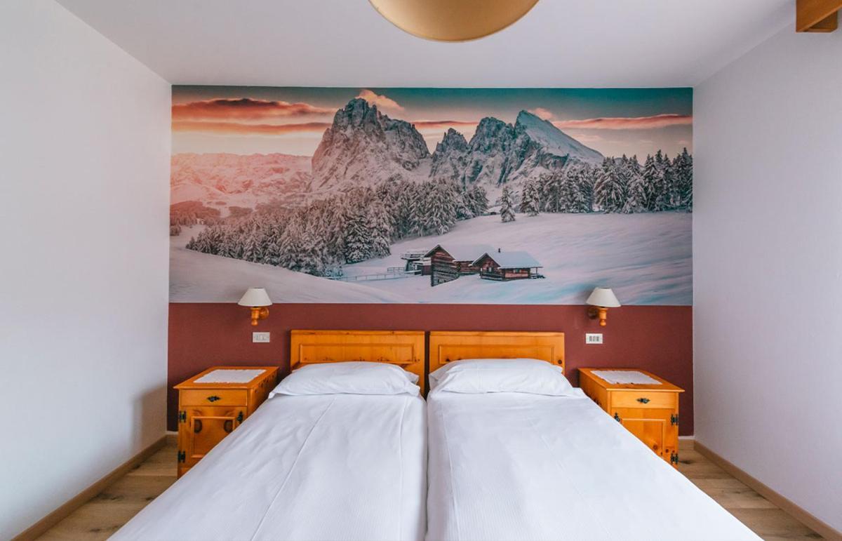 Hotel Garni Rosengarten Pera Bagian luar foto